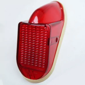 Feu Arrière type Manducher avec Support et Porte Ampoule (vendu sans ampoule) Pour Mobylette Motobécane Av88 Av89 Etc.